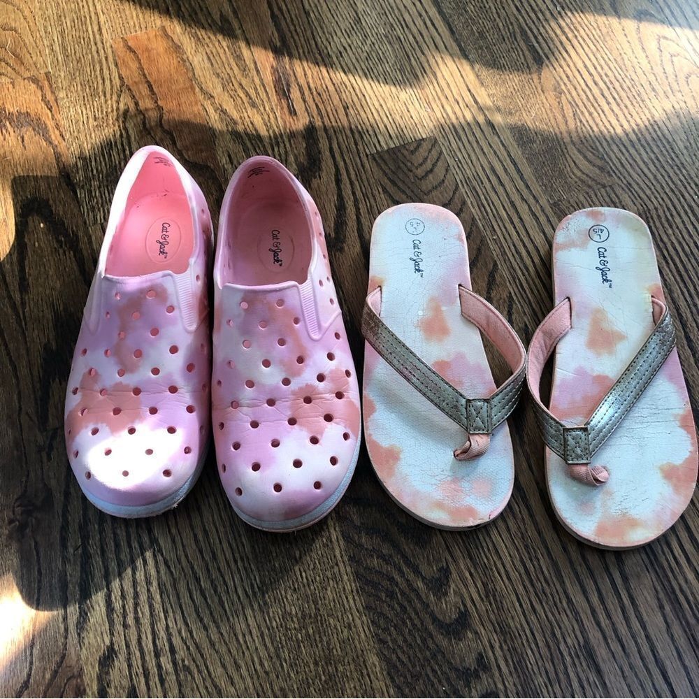 Cat & Jack pink slip on summer shoes girls size 4/5